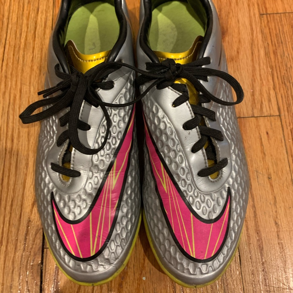 Nike indoor soccer sneakers (Used like new!)